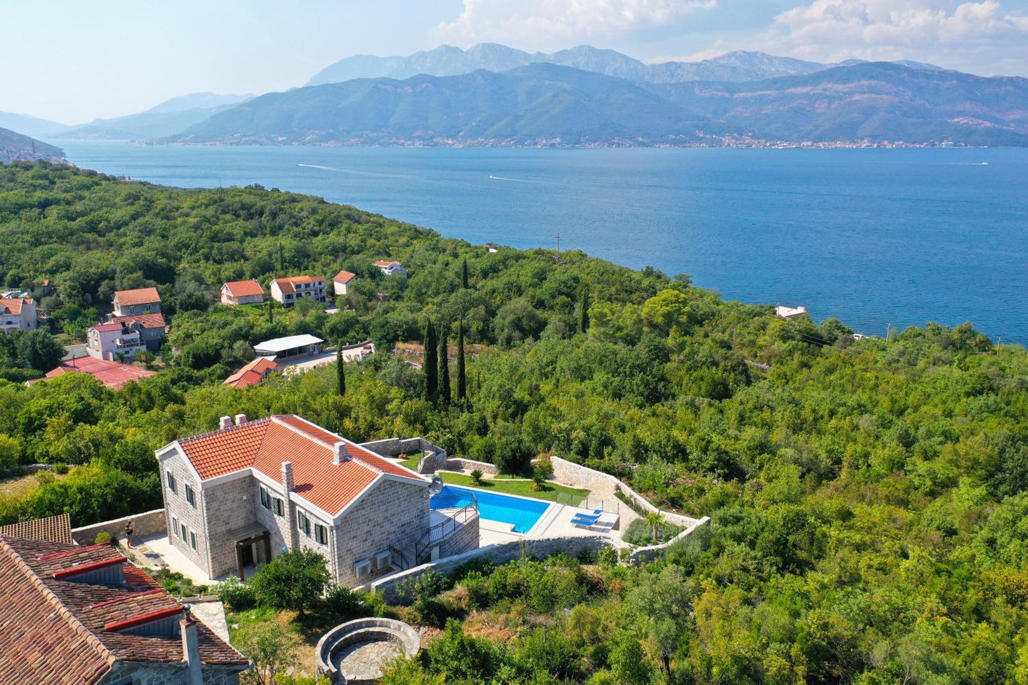 Villa Vista Azzurra Тиват Екстериор снимка