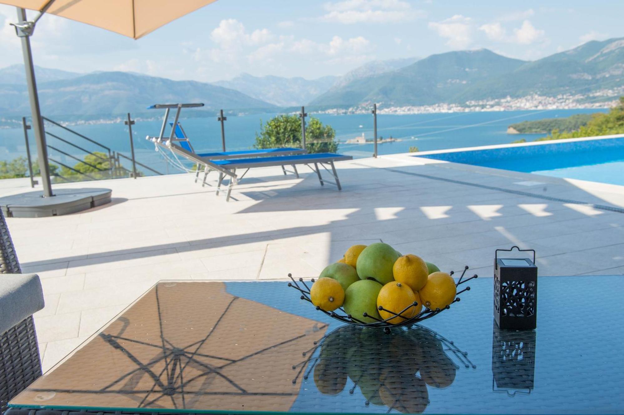 Villa Vista Azzurra Тиват Екстериор снимка
