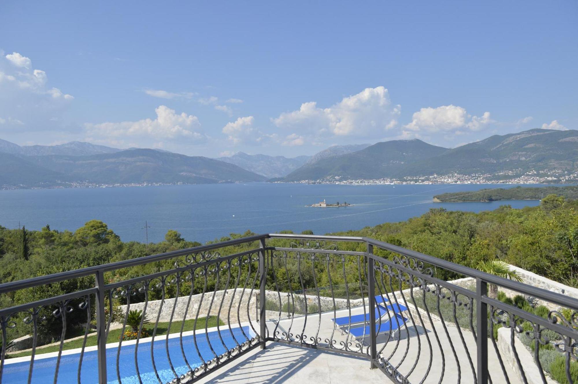 Villa Vista Azzurra Тиват Екстериор снимка